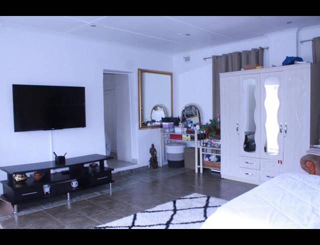 3 BEDROOM HOUSE FOR SALE IN KHARWASTAN